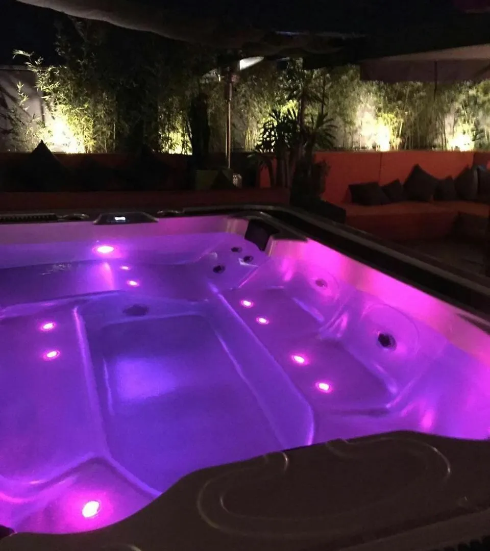 מרקש Apartment With Private Rooftop & Jaccuzzi